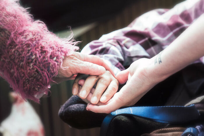 La gente en este hilo online señala detalles casuales que dicen mucho de una persona (25 cosas)