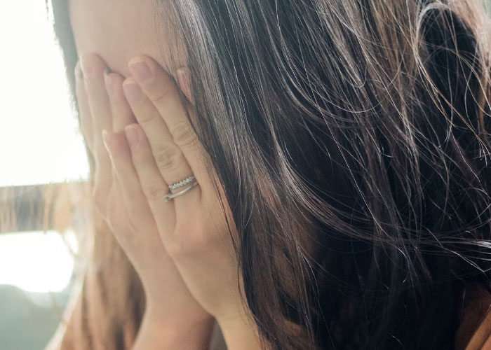 "El césped no siempre es más verde": 20 personas que se arrepienten de haberse divorciado comparten lo sucedido