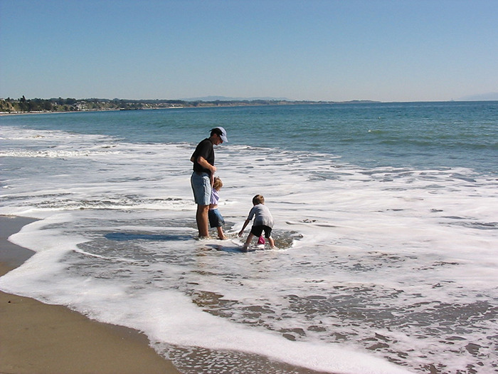 Woman Wants To Know If She&rsquo;s The Bad Guy For Telling Her Half-Brother That His Kids&rsquo; Future Isn&rsquo;t Her Responsibility