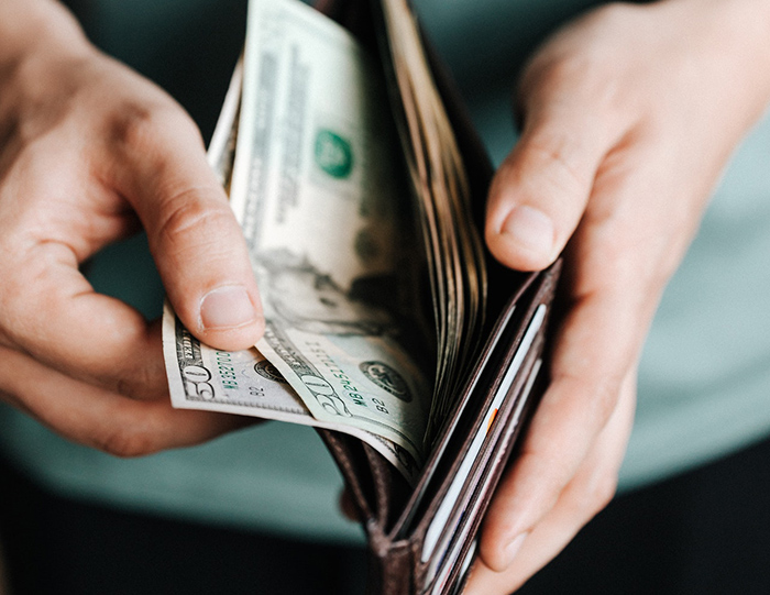 Man Blows Up After His In-Law Secretly Tips And ‘Embarrasses’ Him At A Restaurant, Family Drama Ensues Man Blows Up After His In-Law Secretly Tips And ‘Embarrasses’ Him At A Restaurant, Family Drama Ensues