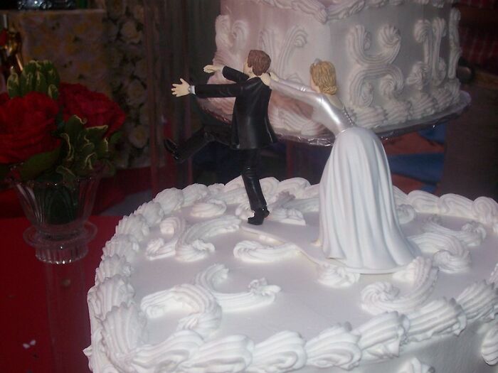 Folks Online Get Second-Hand Embarrassment When They See These 35 Things At Weddings