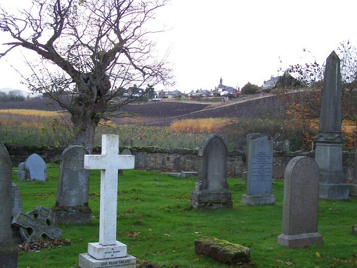 Former Students Share 35 Bizarre Things That Happened At Their Schools