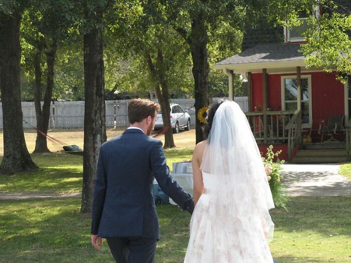 Folks Online Get Second-Hand Embarrassment When They See These 35 Things At Weddings