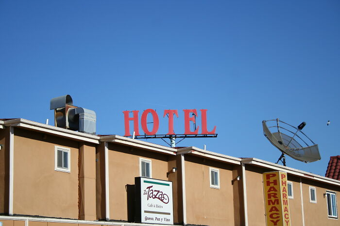 30 People Reveal “Dark Secrets” About Their Jobs That Common People Aren’t Supposed To Know