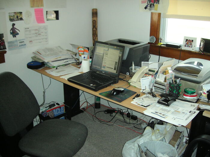 30 Pieces Of Advice That Didn't Age Well, According To Folks In This Online Group