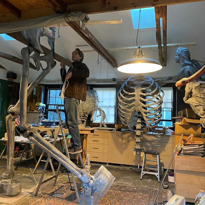 Every Year, This Talented Architect Dad Builds Something In The Driveway For Halloween, And Here Are 8 Of The Most Impressive Sculptures Every Year, This Talented Architect Dad Builds Something In The Driveway For Halloween, And Here Are 8 Of The Most Impressive Sculptures