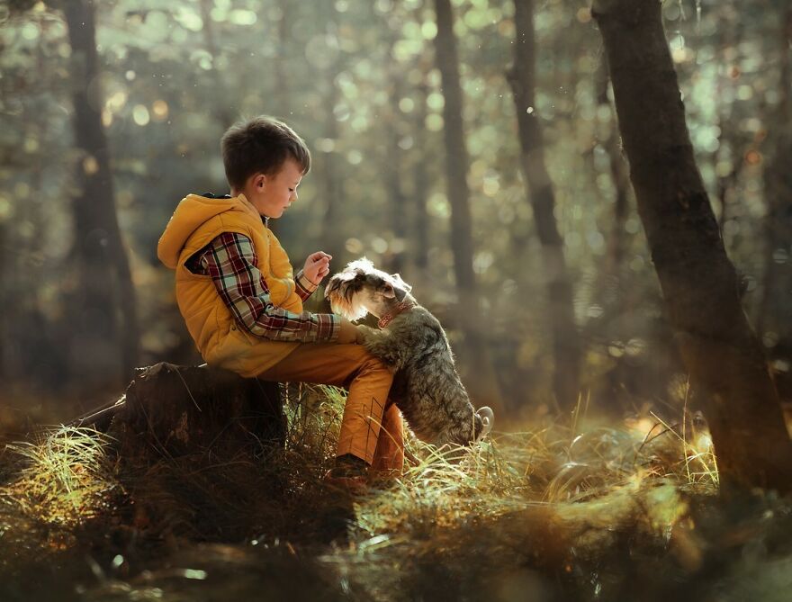 Photographer Creates Images To Highlight The Strong Bond Between Humans And Animals (44 Pics)