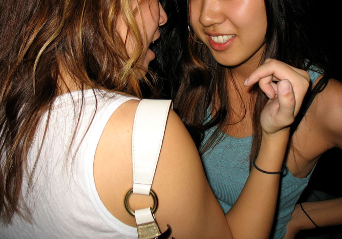 La gente en este hilo online señala detalles casuales que dicen mucho de una persona (25 cosas)