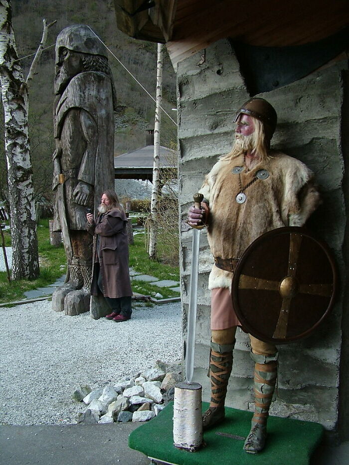 30 Forgotten Events In History That Should Be Made Into Movies