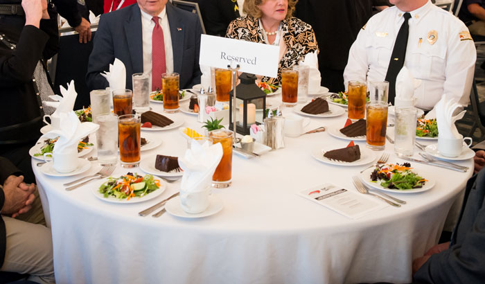 Bride-To-Be Gets Backed Online For Refusing To Alter Her Wedding Meals For A Nagging Guest