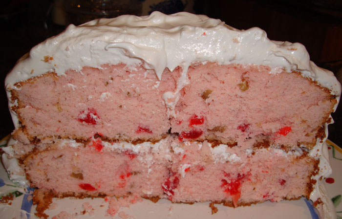 Woman The Only One Who Bothered To Learn Grandma&rsquo;s Secret Cake Recipe, Gets Called Out By Family As A Sellout After Going Commercial