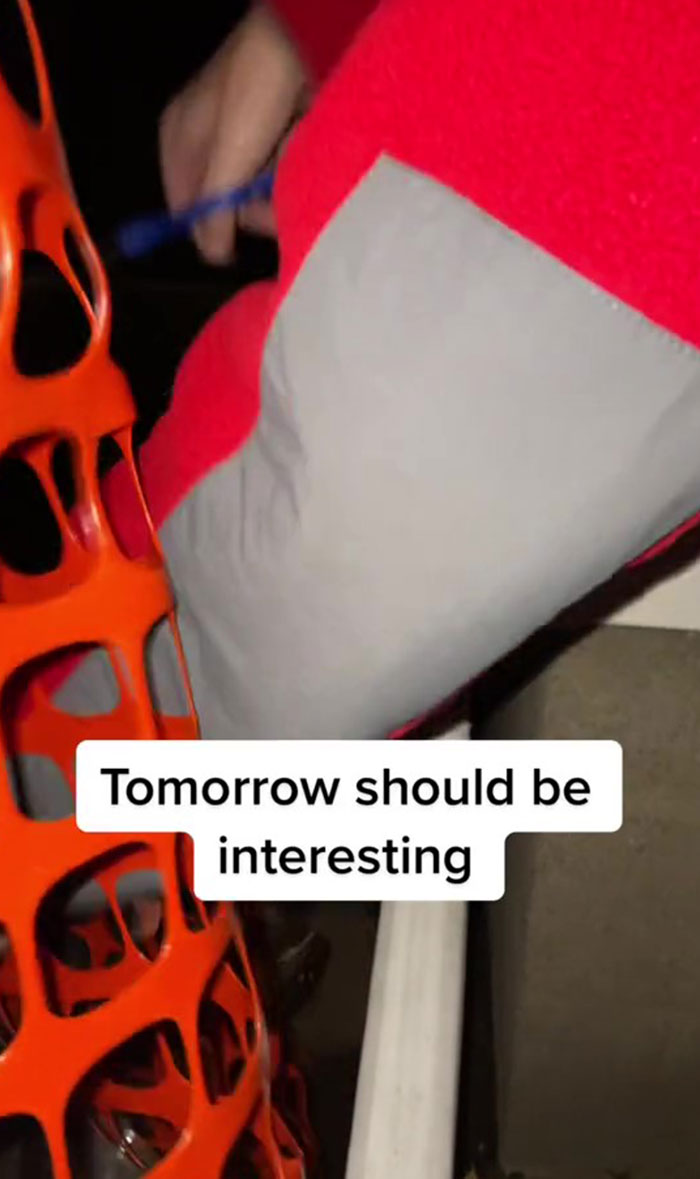 &ldquo;Looks Like We Got Karen As A Neighbor&rdquo;: Man Gets Into A War With Neighbor Who Zip-Tied Her Snow Fence To His Gutters