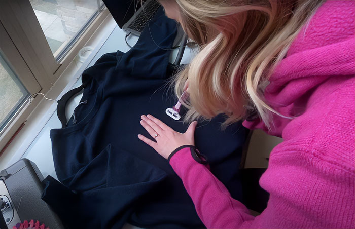 Use A Razor On Pilled Clothes