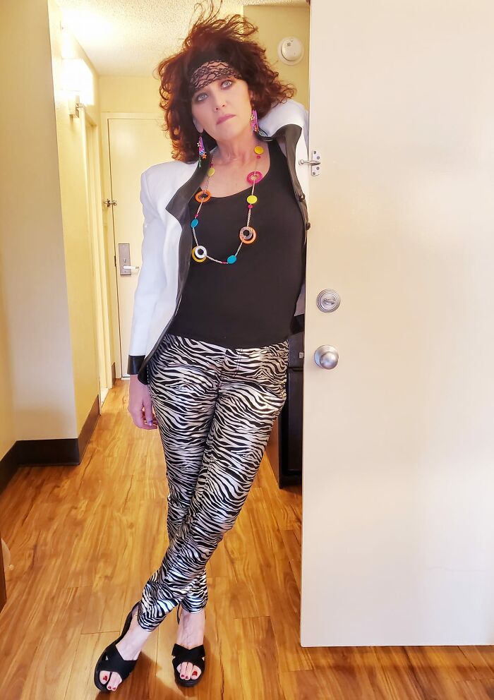 Me And My Friends Love To Spend Time Together, And Here Are The Top 10 Crazy Ideas For Extraordinary Meetups Me And My Friends Love To Spend Time Together, And Here Are The Top 10 Crazy Ideas For Extraordinary Meetups