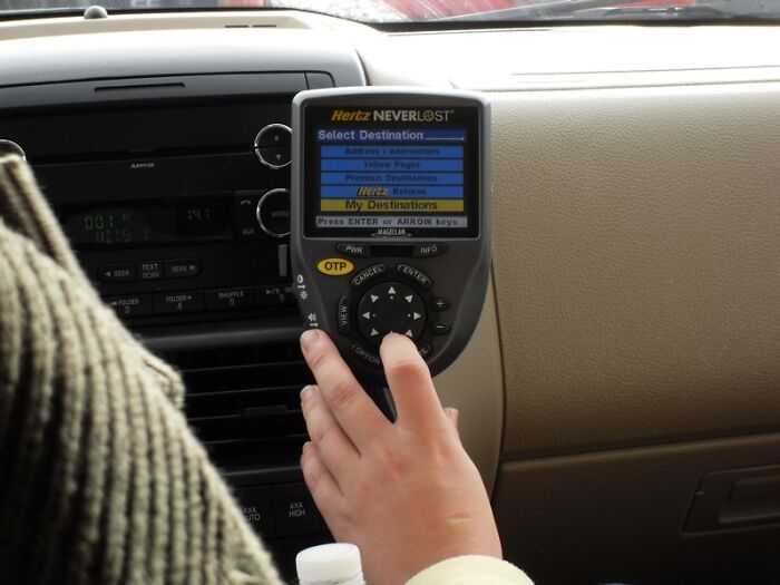 30 Pieces Of Advice That Didn't Age Well, According To Folks In This Online Group