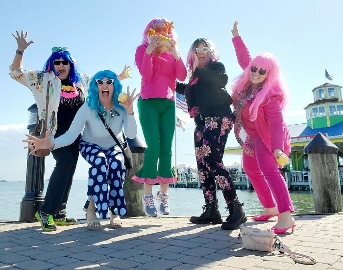 Me And My Friends Love To Spend Time Together, And Here Are The Top 10 Crazy Ideas For Extraordinary Meetups Me And My Friends Love To Spend Time Together, And Here Are The Top 10 Crazy Ideas For Extraordinary Meetups