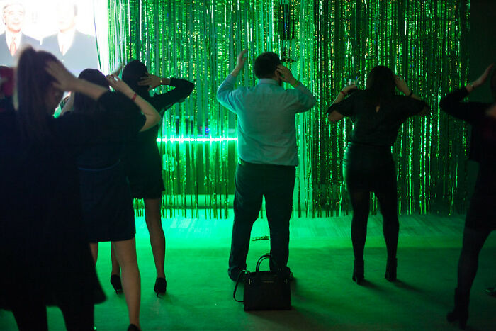 30 Signs That The Workplace You’ve Entered Isn’t Worth Staying In, As Shared By Folks Online