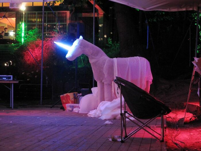 40 Of The Strangest Wishes That The Make-A-Wish Foundation Actually Granted, As Shared By People Online