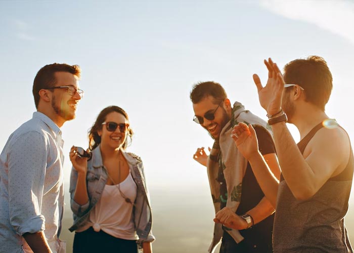 31 “Small, Low-Key Signs” That A Person Is Really Intelligent