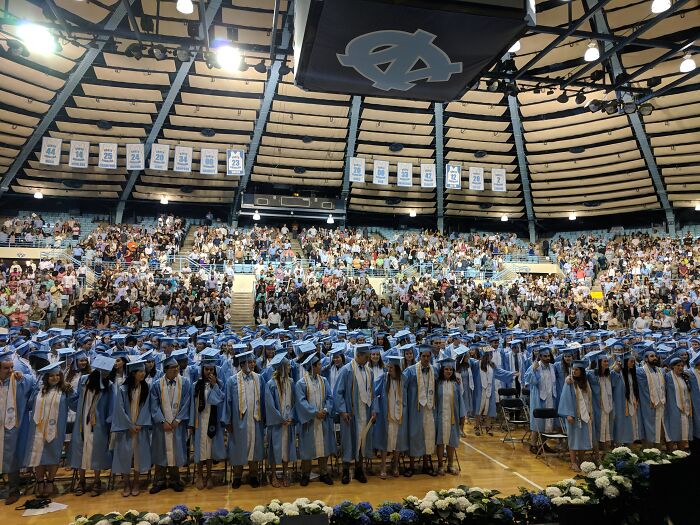 30 Pieces Of Advice That Didn't Age Well, According To Folks In This Online Group