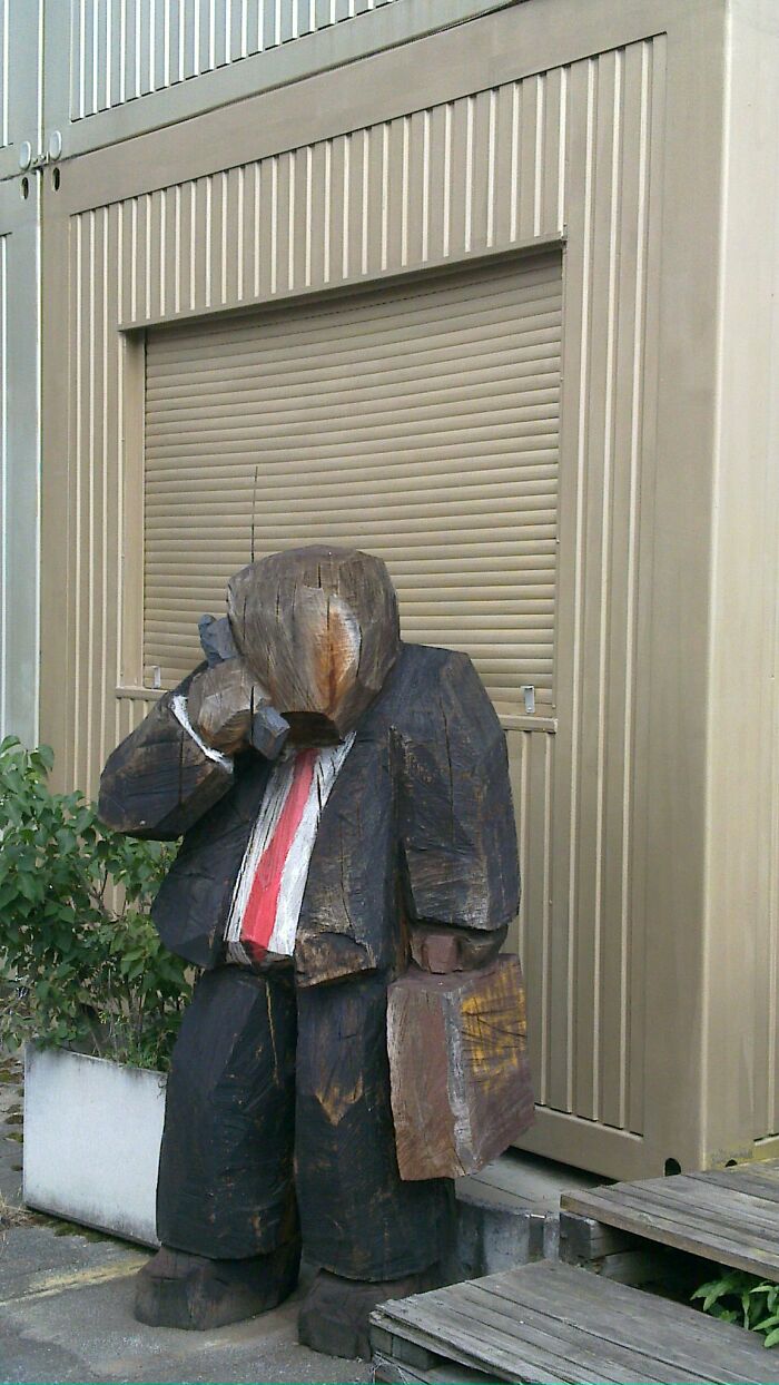 40 Bizarre Beliefs People Will Defend Until The End Of Days, As Revealed By Folks Online