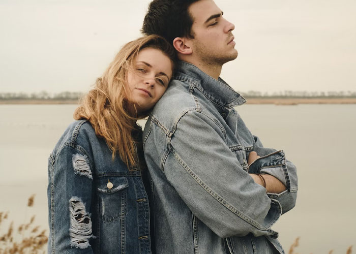 "El césped no siempre es más verde": 20 personas que se arrepienten de haberse divorciado comparten lo sucedido