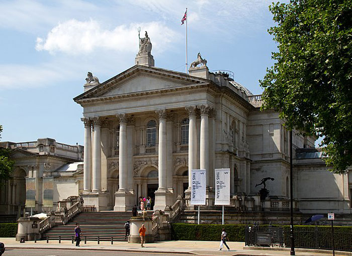 Historic art museum exterior with classical architecture, showcasing curious facts related to art classes and education.