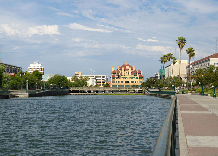 26 Americans Share Why These US Cities Are The Worst In An Honest Online Thread