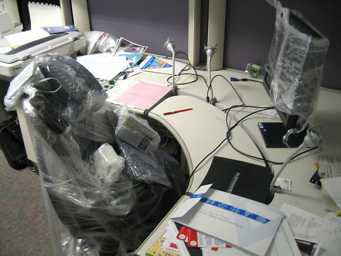 30 Signs That The Workplace You’ve Entered Isn’t Worth Staying In, As Shared By Folks Online