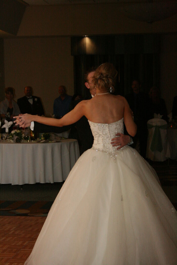 Folks Online Get Second-Hand Embarrassment When They See These 35 Things At Weddings