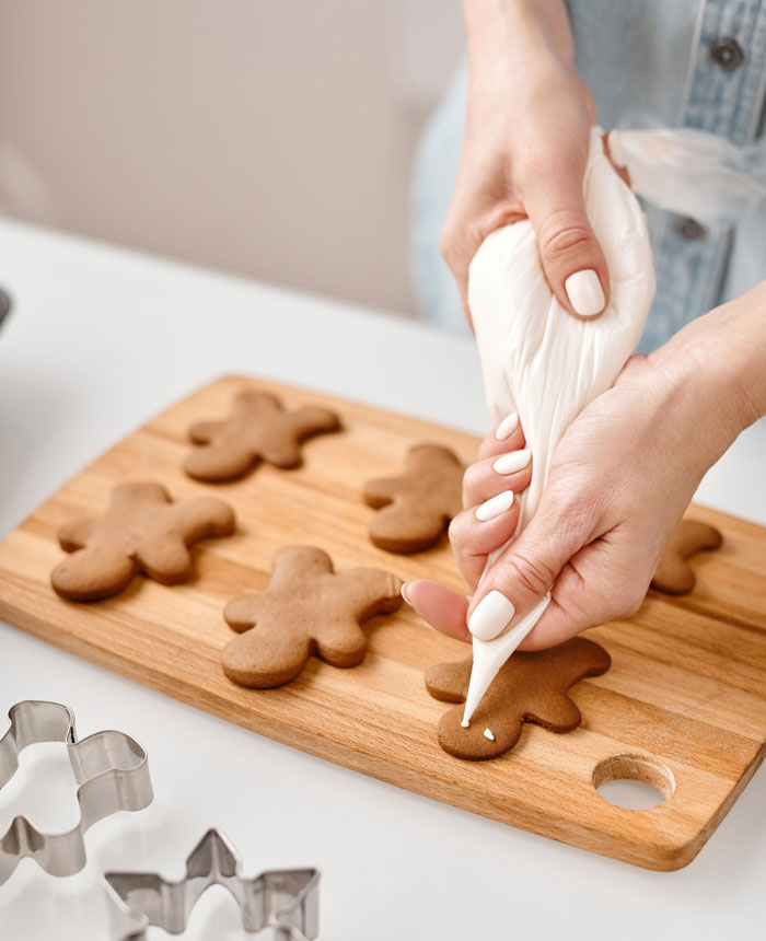 Bake Cookies And Snacks For Food Pantries