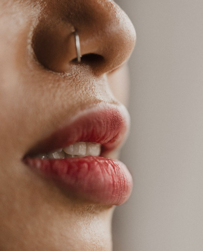 Peel Dead Skin Off Your Lips