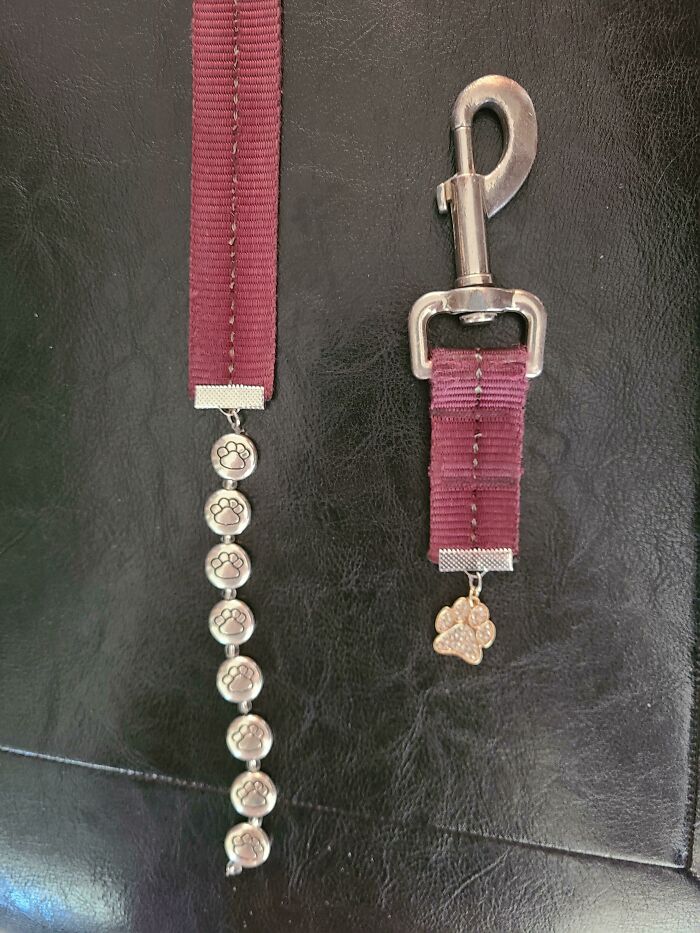 My Dog Passed Away, So I Turned Her Leash Into A Keychain And Bookmark
