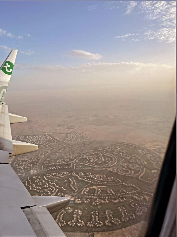 La dirección es algo así cómo el testículo izquierdo del pene No.7