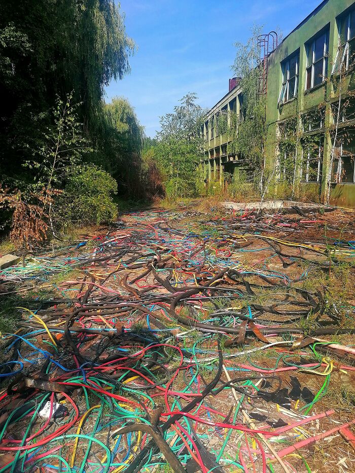 So Many Broken Down Cables