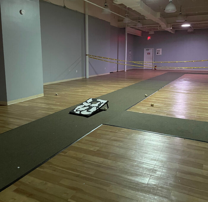 I Paid $25 To Go To A “Halloween House” And This Was One Of The “Game Areas”