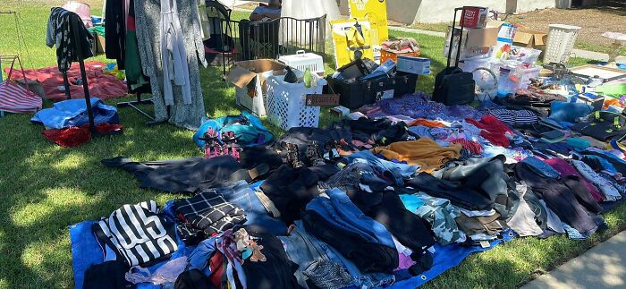 Had A Yard Sale With All The Things I Found Dumpster Diving