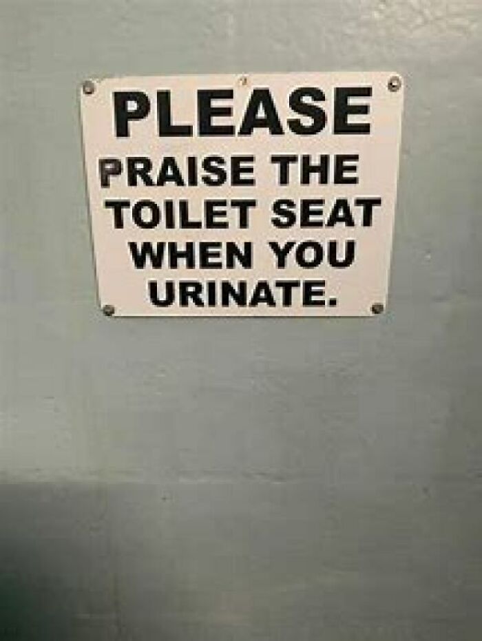 Praise The Toilet Seat For Not Being Dirty