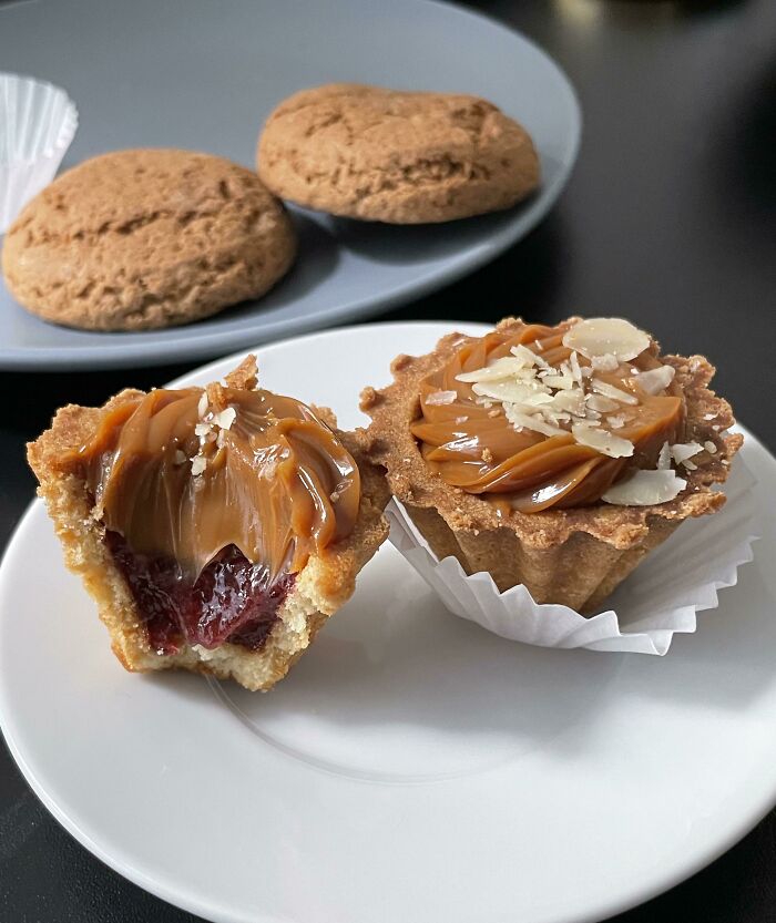 [i Ate] Mini-Tartellettes From Shortbread Dough Stuffed With Cherry Jam And Boiled Condensed Milk