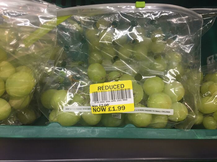 Pre-Black Friday Sales At Tesco, Grape Bargain
