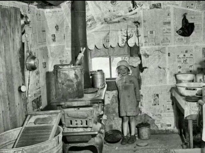 Young Girl During The Great Depression. Missouri, USA. 1930s