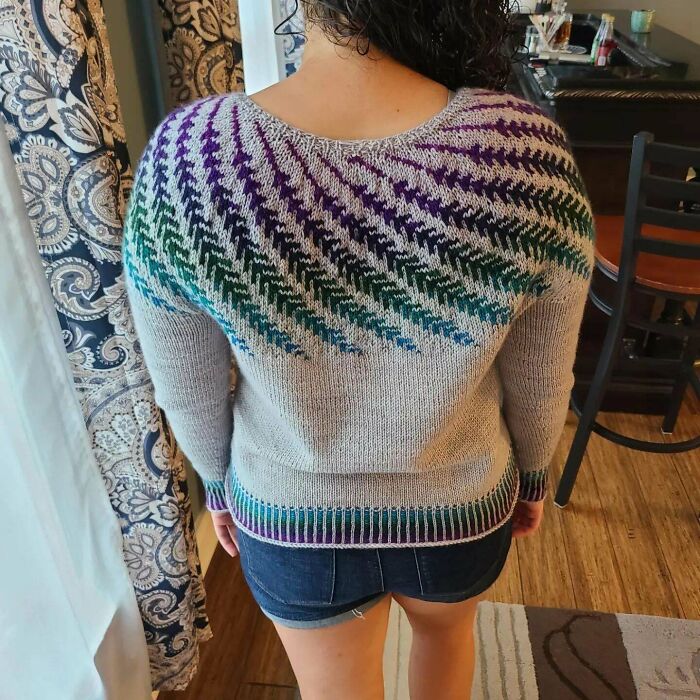 Avena Sweater With Gradient Yarn!