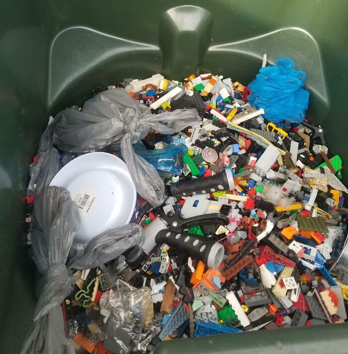 Mom's Boyfriend Threw Away My 9-Year-Old Collection Of LEGO Because I Didn't Use It For A While. There Are Sets From The 1990s In There And Also Sets In The Harry Potter Series