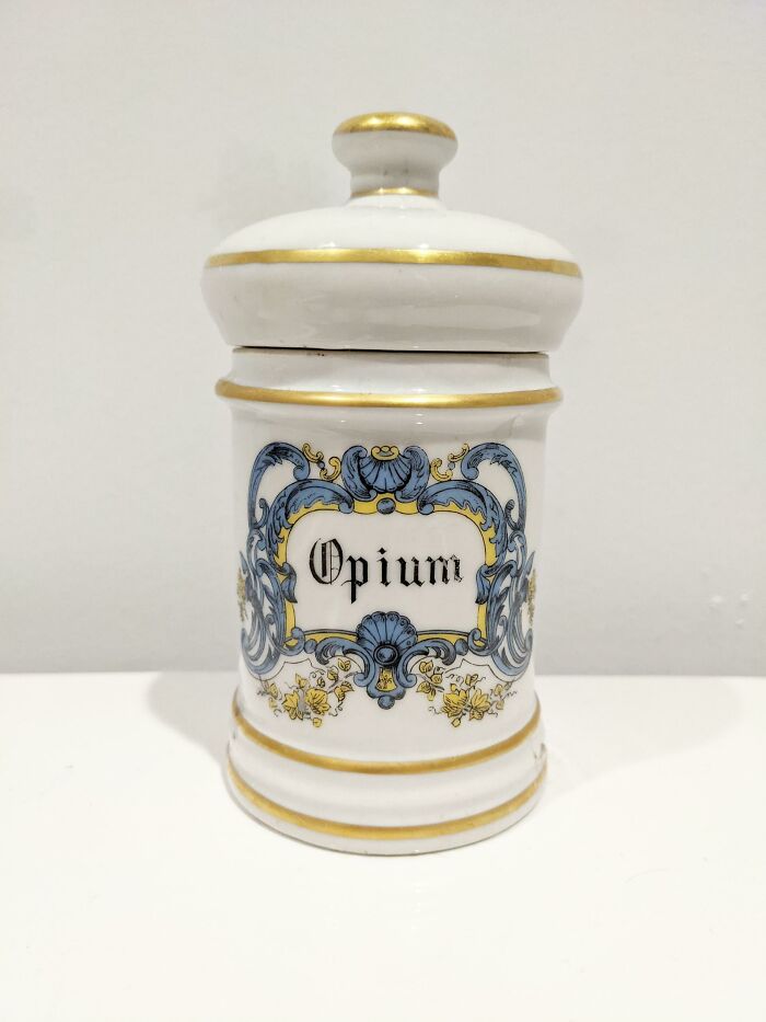 Mi antiguo tarro de opio medicinal