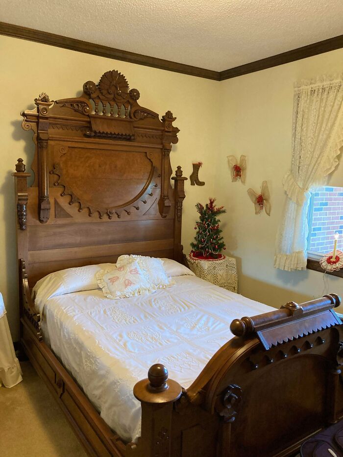 My Great Grandmothers Bedroom Set