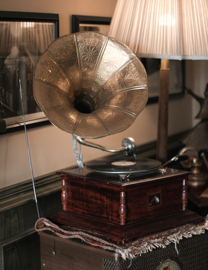 Phonograph
