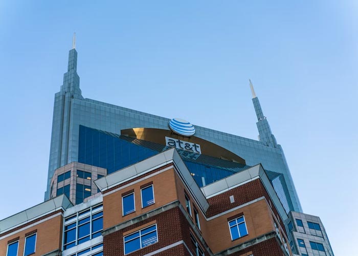 30 Vacíos legales que fueron explotaron durante años antes de ser descubiertos