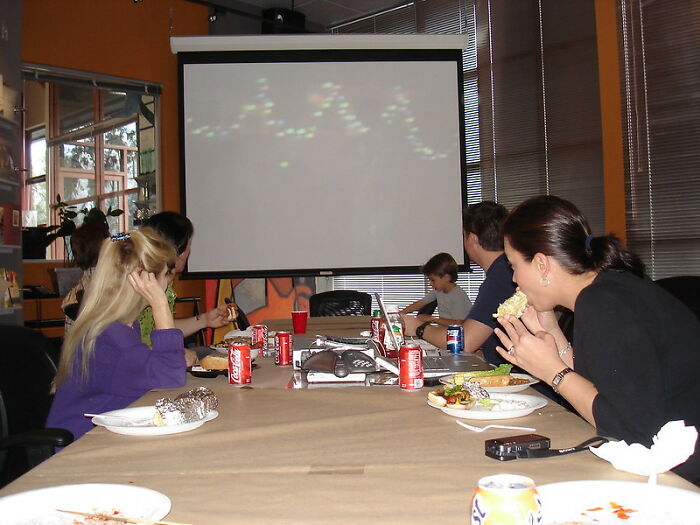 30 Signs That The Workplace You’ve Entered Isn’t Worth Staying In, As Shared By Folks Online