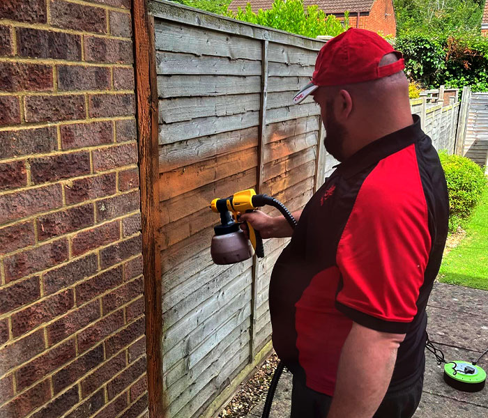 Woman &ldquo;Rents Out&rdquo; Her Handy Husband As A Joke, Turns It Into A Full-Time Business