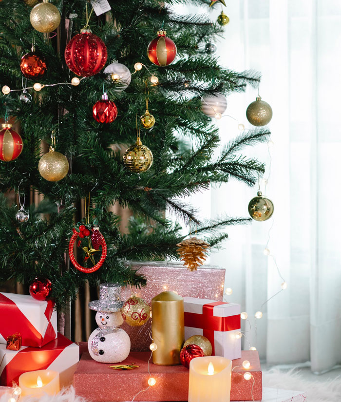 Donate And Decorate A Christmas Tree At A Nursing Home